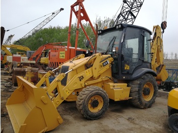 Retroescavadeira JCB 3CX