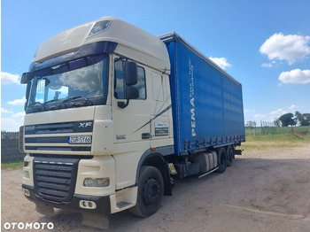 Camião de lona DAF XF 105