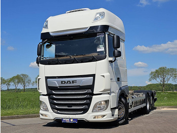 Camião transportador de contêineres/ Caixa móvel DAF XF 480