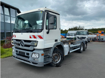 Camião chassi MERCEDES-BENZ Actros 2532