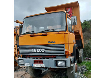 Camião basculante IVECO