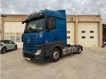 Tractor MERCEDES-BENZ Actros 1843