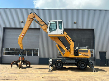 Escavadeira de rodas LIEBHERR A 904 C