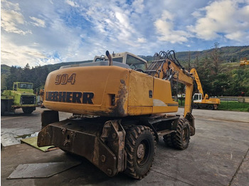 Escavadeira de rodas LIEBHERR A904C: foto 3