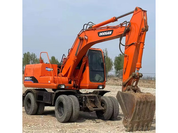 Escavadeira de rodas DOOSAN DH150W-7