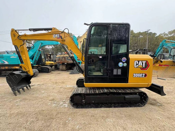 Mini escavadeira CATERPILLAR 306E