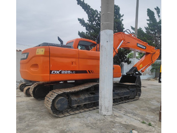 Escavadora de rastos DOOSAN DX225LC-7