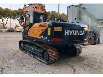 Escavadora de rastos HYUNDAI