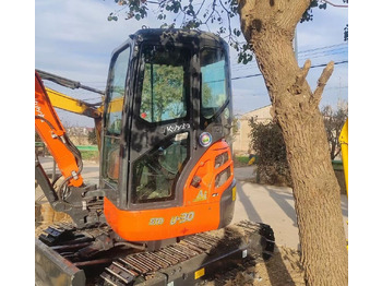 Mini escavadeira Kubota U30: foto 4