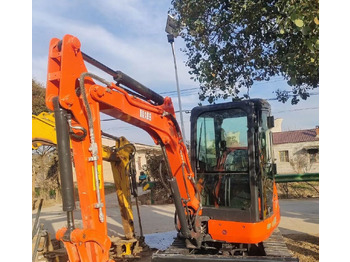 Mini escavadeira Kubota U30: foto 3