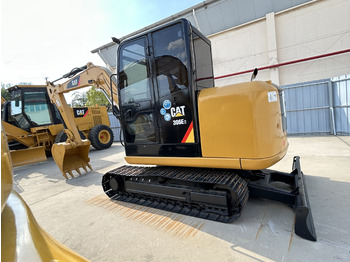 Mini escavadeira CATERPILLAR 306E2