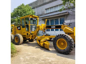 Motoniveladora CATERPILLAR 140H