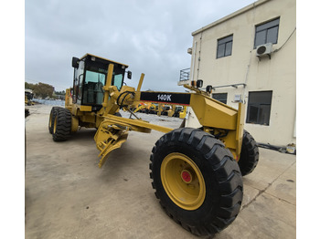 Motoniveladora CATERPILLAR 140K