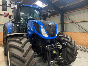 Trator NEW HOLLAND T7