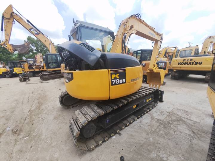 Mini escavadeira KOMATSU PC78