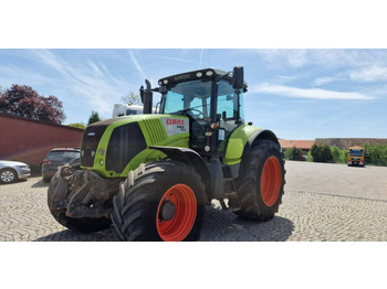 Trator CLAAS Axion 820