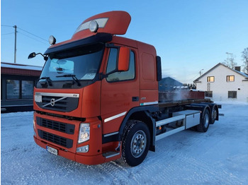 Camião transportador de contêineres/ Caixa móvel VOLVO FM 450