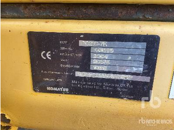 Escavadora de rastos KOMATSU PC210-7K: foto 5