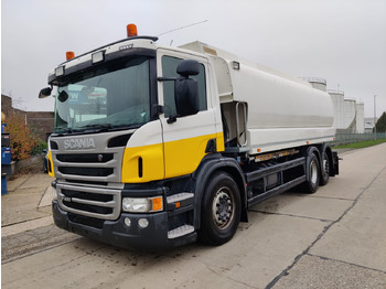 Caminhão tanque SCANIA P 400