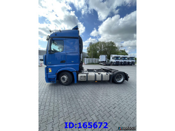 Tractor MERCEDES-BENZ Actros 1845