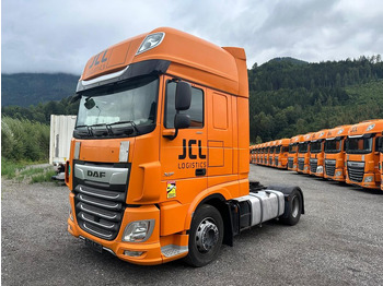 Tractor DAF XF 450