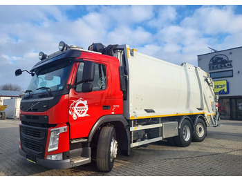 Caminhão de lixo VOLVO FM 370