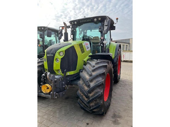 Trator CLAAS Arion 660