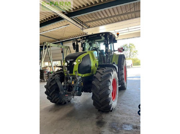 Trator CLAAS Axion 870