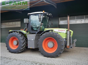 Trator CLAAS Xerion 3800