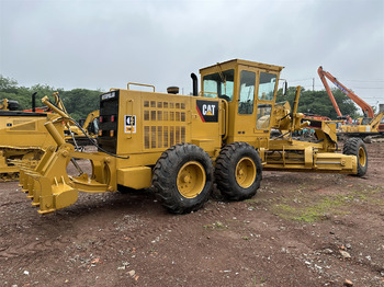 Motoniveladora CATERPILLAR 140K