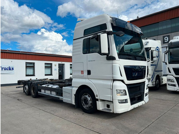 Camião transportador de contêineres/ Caixa móvel MAN TGX 26.440