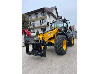 Pá carregadora telescópica JCB TM320