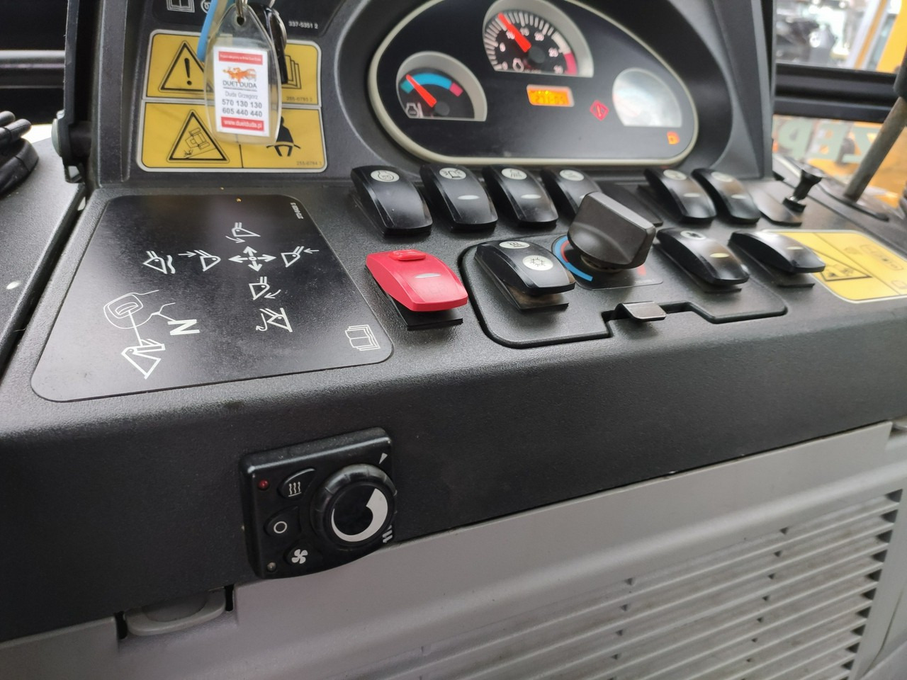 Retroescavadeira Caterpillar 444E Premier Sterowanie na Joystickach FULL OPCJA: foto 32 Retroescavadeira Caterpillar 444E Premier Sterowanie na Joystickach FULL OPCJA: foto 32