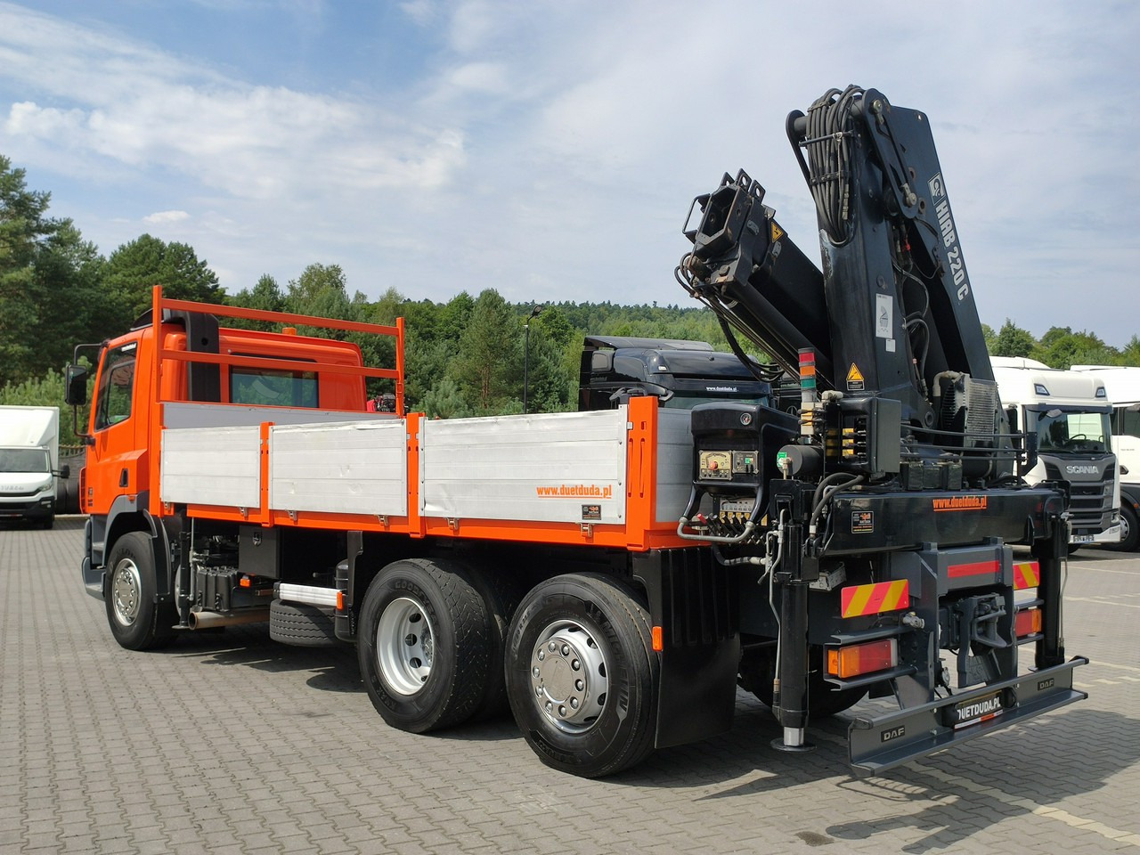 Camião de caixa aberta/ Plataforma, Camião grua DAF CF 85.380 6x2 Oś Skrętna Skrzynia HDS HIAB 220C + Pilot: foto 7