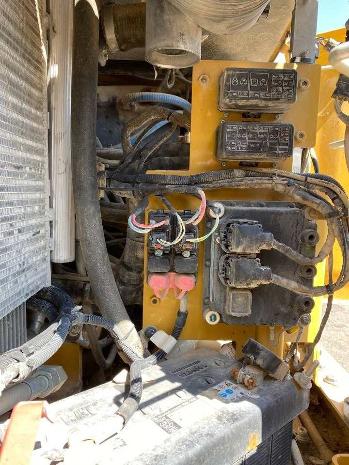 Escavadora de rastos CAT CAT 308 CR avec Certificat CE Origine Française: foto 32