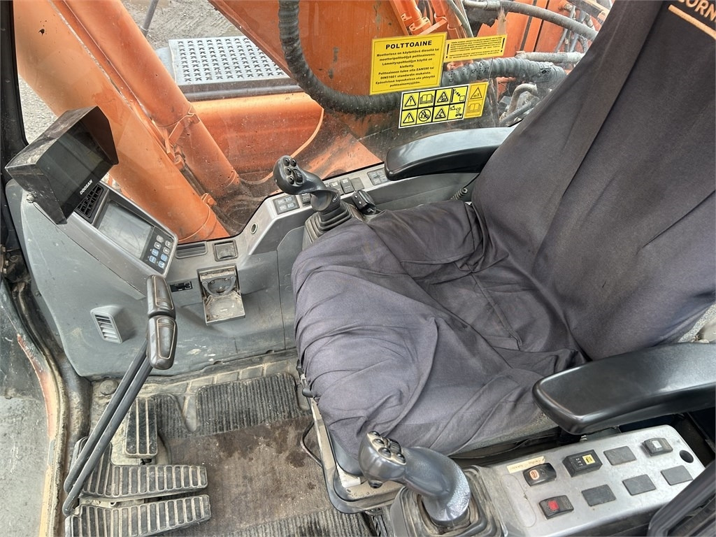 Leasing de Doosan DX180LC PYÖRITTÄJÄLLÄ  Doosan DX180LC PYÖRITTÄJÄLLÄ: foto 7