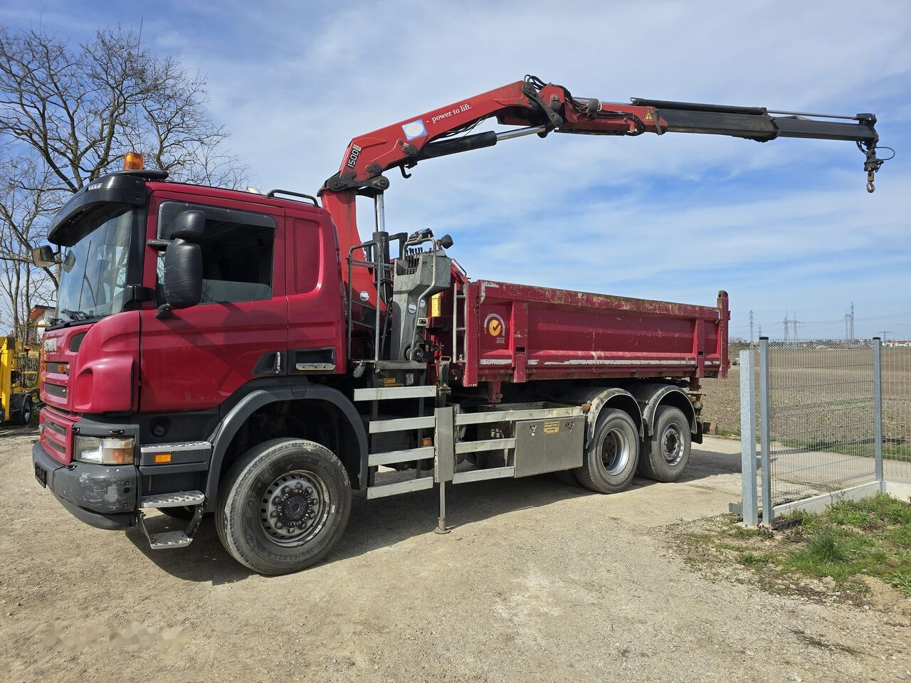 Camião basculante, Camião grua Scania P 360: foto 11