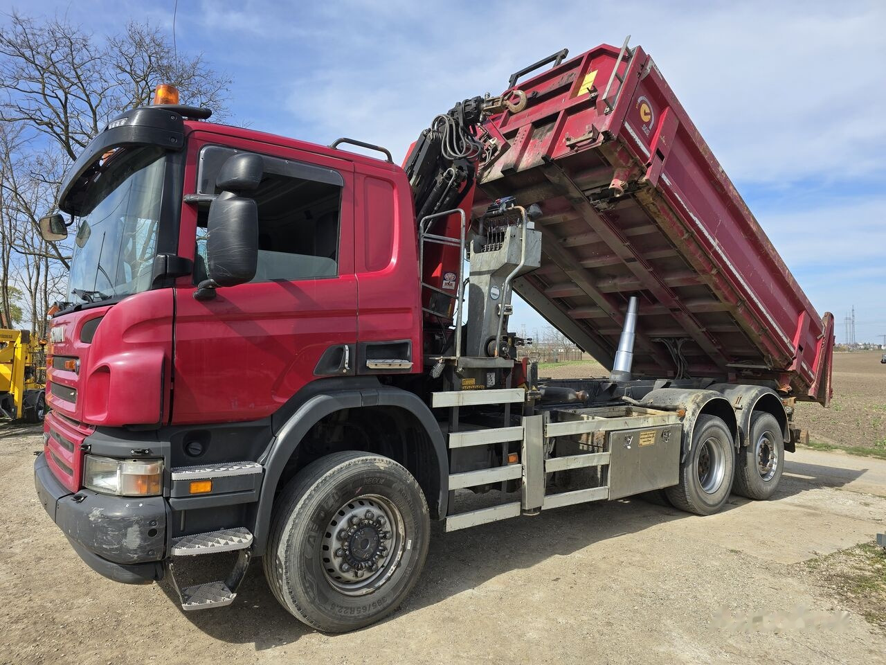 Camião basculante, Camião grua Scania P 360: foto 6