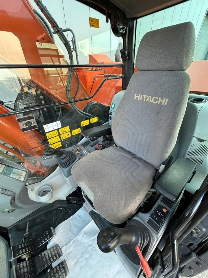 Leasing de Hitachi ZX 225 US LC-6  Hitachi ZX 225 US LC-6: foto 25