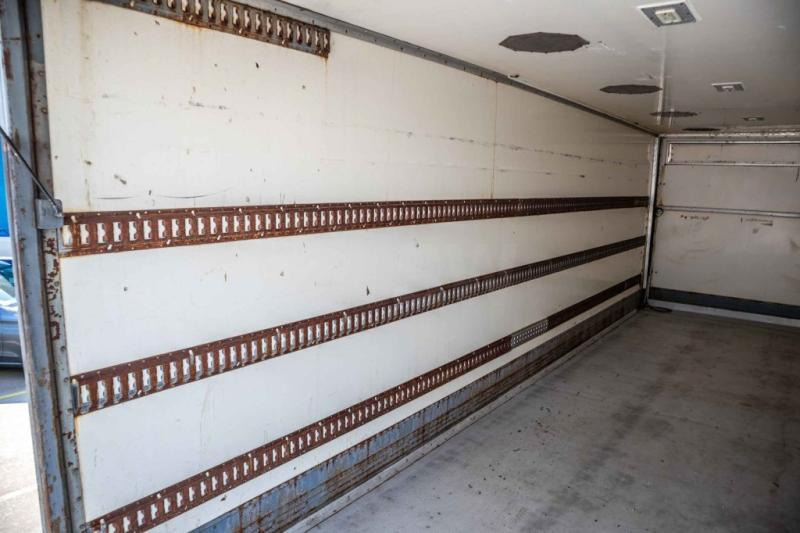 Camião frigorífico Renault MIDLUM 280DXI+POUSSIN/CHICKEN/KUIKEN/KÛKEN: foto 8 Camião frigorífico Renault MIDLUM 280DXI+POUSSIN/CHICKEN/KUIKEN/KÛKEN: foto 8