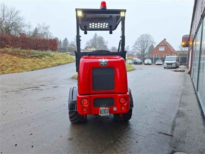 Carregadora articulada Heracles H220: foto 6 Carregadora articulada Heracles H220: foto 6