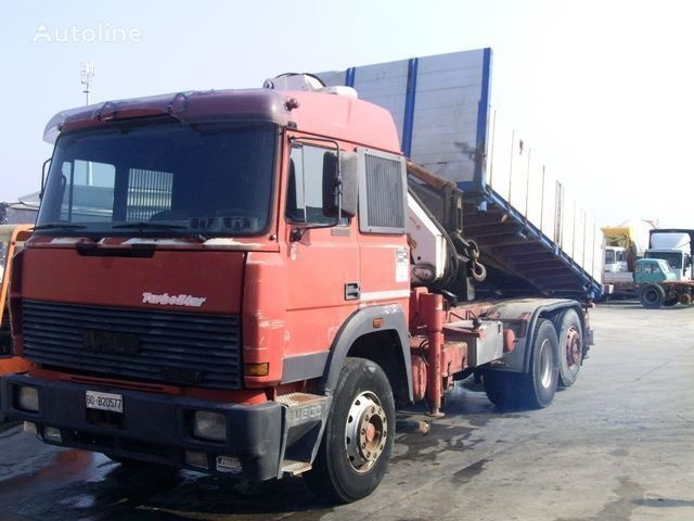 Camião basculante, Camião grua IVECO 190.42: foto 12