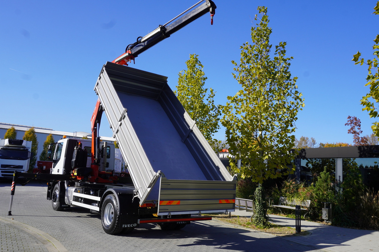 Camião grua IVECO Stralis 310 E6 / NEW 3-sided tipper / Fassi F135 crane with remote control: foto 11