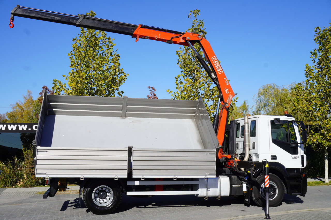 Camião grua IVECO Stralis 310 E6 / NEW 3-sided tipper / Fassi F135 crane with remote control: foto 7