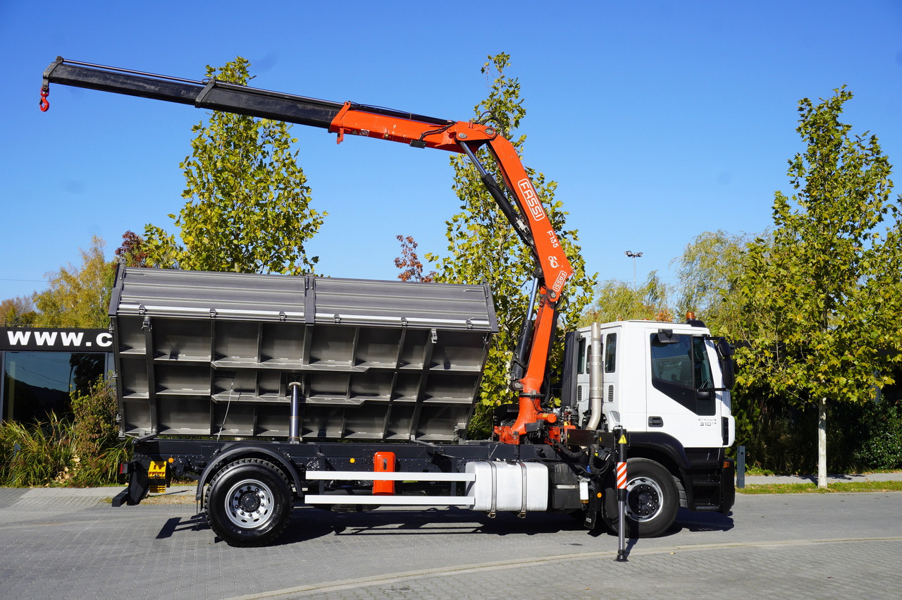 Camião grua IVECO Stralis 310 E6 / NEW 3-sided tipper / Fassi F135 crane with remote control: foto 9