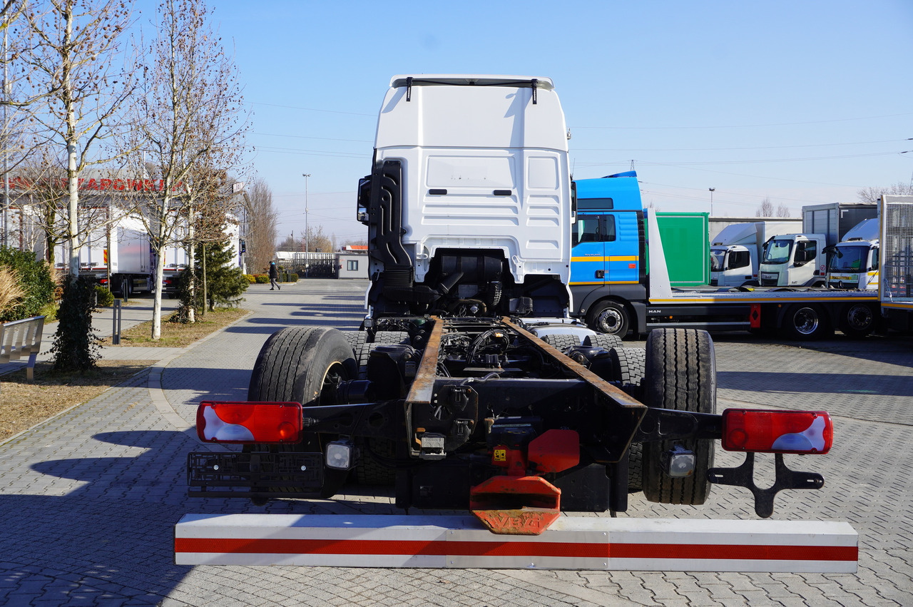 Camião chassi MAN TGX 35.580 E6 8x4/4 - 8.8m chassis frame: foto 13