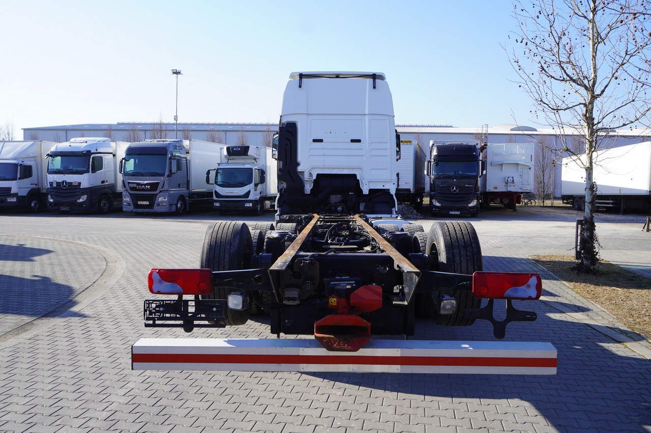 Camião chassi MAN TGX 35.580 E6 8x4/4 - 8.8m chassis frame: foto 6