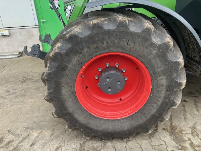 Trator Fendt 724 Vario S4 Profi Plus: foto 9