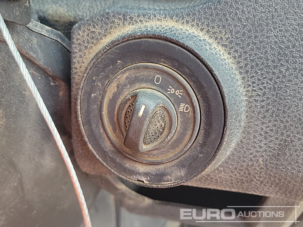 Camião basculante 2015 Iveco 75E16: foto 36